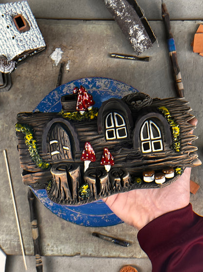 Fairytale Ceramic Aroma Oil Burner and Tea Light Holder (A1)